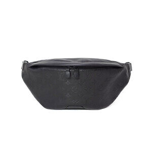 Louis Vuitton Monogram Shadow Black Discovery Bum Bag Body